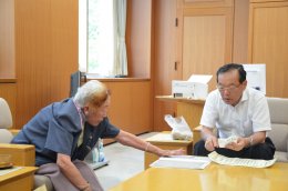 石神みち子さんが「全国食生活改善推進員協議会名誉会員表彰」受賞　［平成28年7月］の画像1