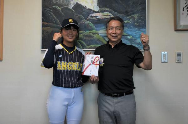 日本一長い夏に　第10回全日本中学女子軟式野球大会出場選手を激励【令和7年8月15日】