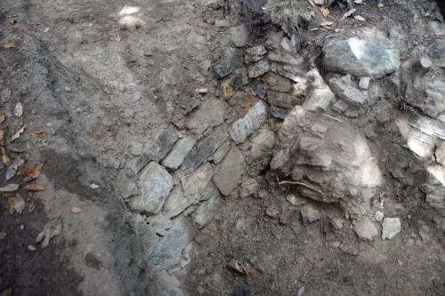 伝「台所」石垣検出状況