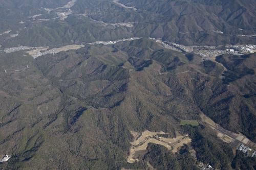 大桑城跡山上部航空写真