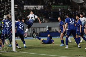 横山選手ゴール写真