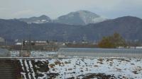 雪を頂いた釜ヶ谷山