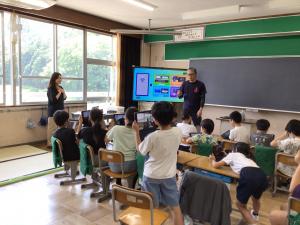 プロのカメラマンに写真の撮り方を学ぶ
