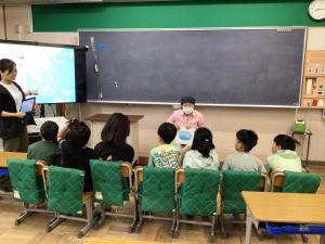 ピーチクさんの読み聞かせ