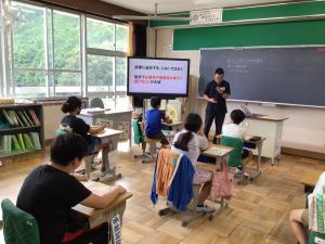 薬物乱用防止教室（5,6年）と山県市学校環境衛生優良校　最優秀賞
