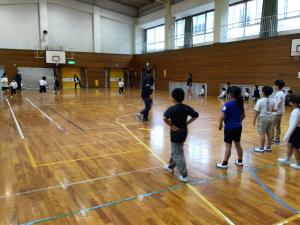 後期児童会の活動発表とレクリエーション（ドッジボール）