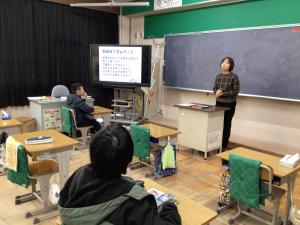 6年生「家庭の食育マイスター」委嘱