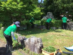 築山の草刈り、ありがとうございました