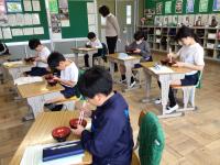 正しいお箸の持ち方を知ろう