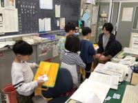 「よろしくね」学校探検